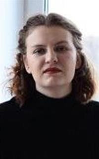 Майя Олеговна - репетитор по математике, химии и информатике