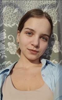 Анна Олеговна - репетитор по математике и русскому языку
