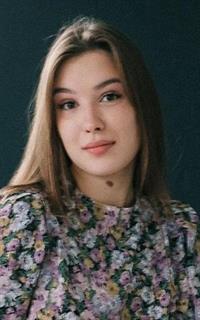Дарья Сергеевна - репетитор по русскому языку и математике