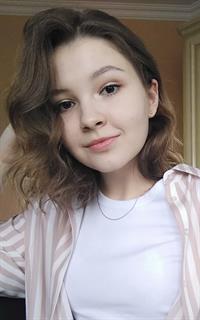 Валерия Андреввна - репетитор по русскому языку и литературе
