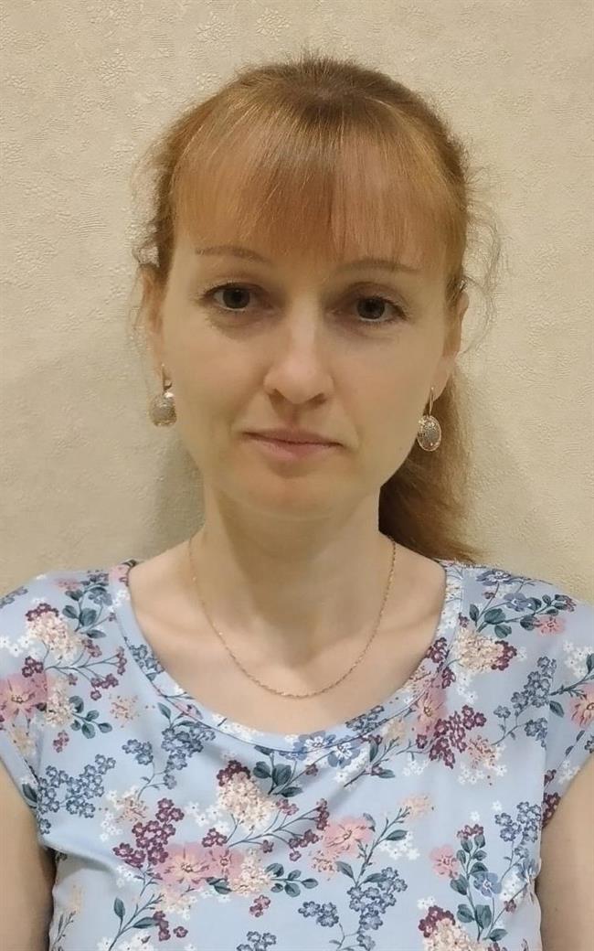 Елена Николаевна - репетитор по английскому языку и французскому языку