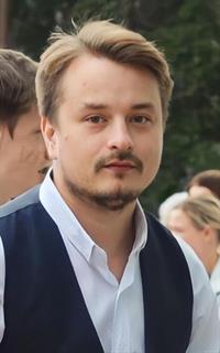 Артем Андреевич - репетитор по обществознанию