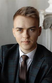 Максим Вадимович - репетитор по физике и математике