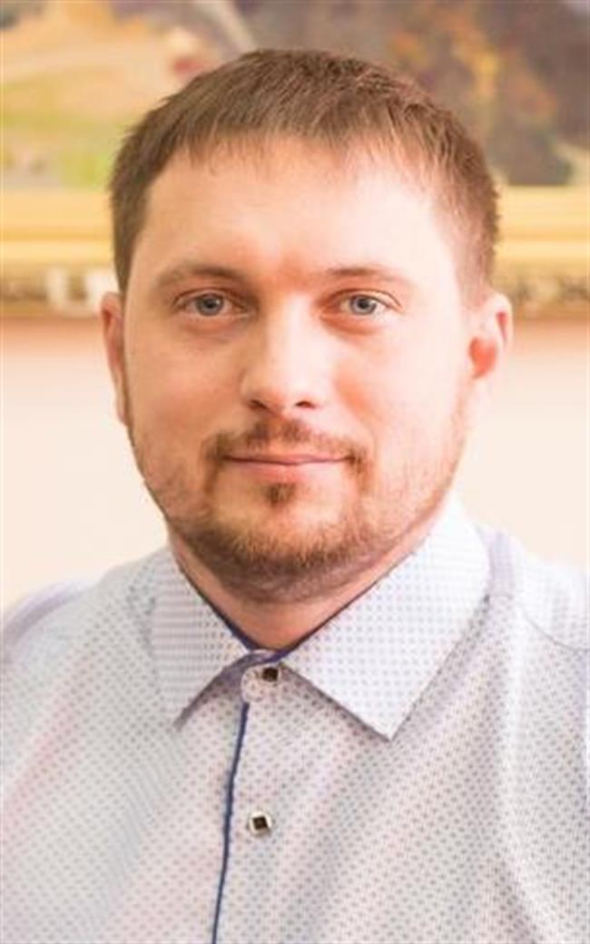Павел Андреевич - репетитор по информатике