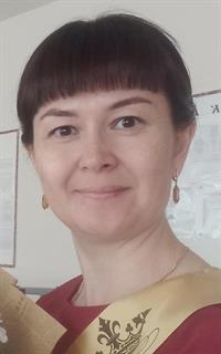 Алена Бисенгаловна - репетитор по русскому языку