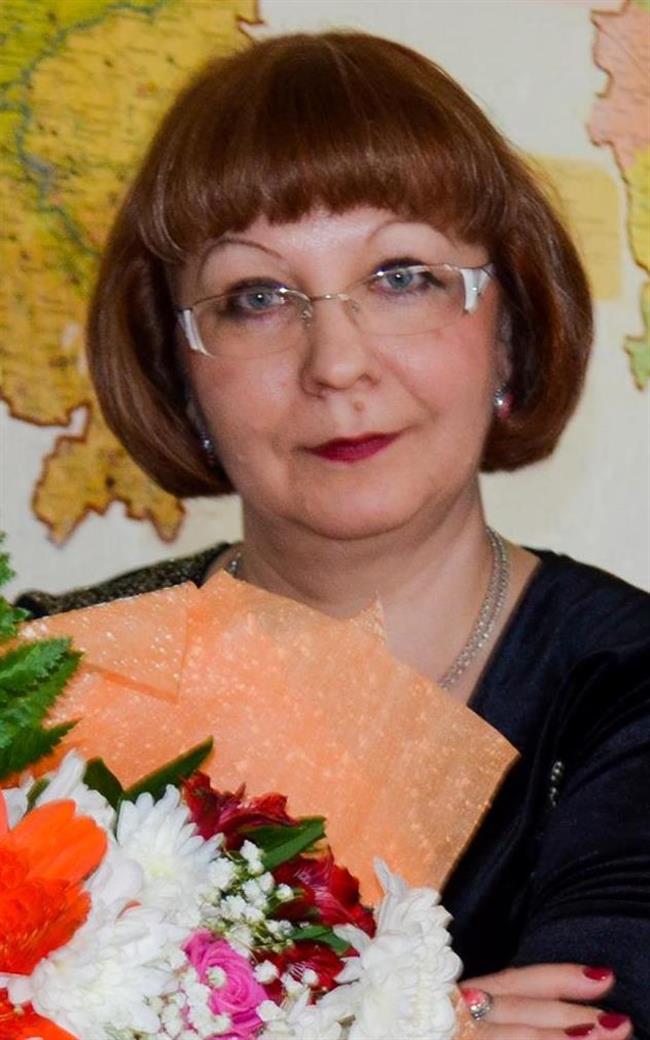 Людмила Николаевна - репетитор по биологии