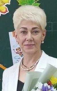 Лариса Владимировна - репетитор по предметам начальной школы