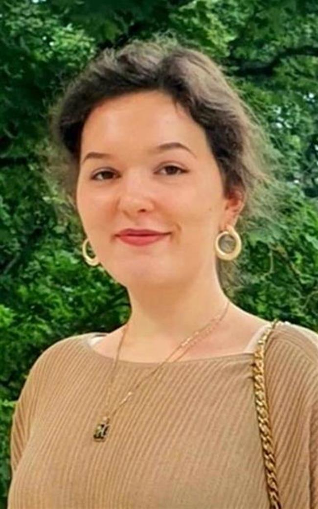 Анастасия Дмитриевна - репетитор по географии