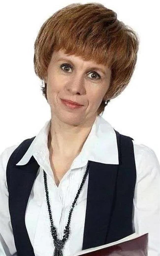 Марина Поликарповна - репетитор по предметам начальной школы