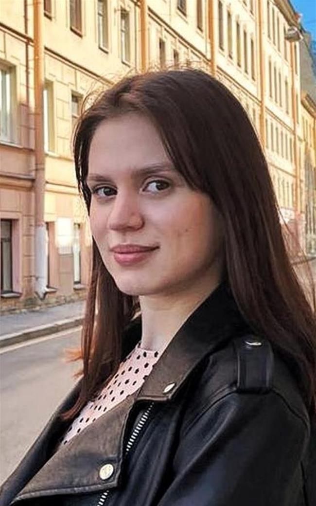 Кристина Владимировна - репетитор по русскому языку, литературе и другим предметам