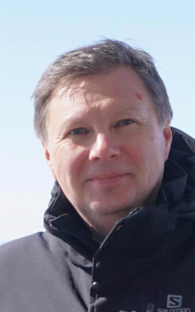 Николай Валерьевич - репетитор по математике и физике