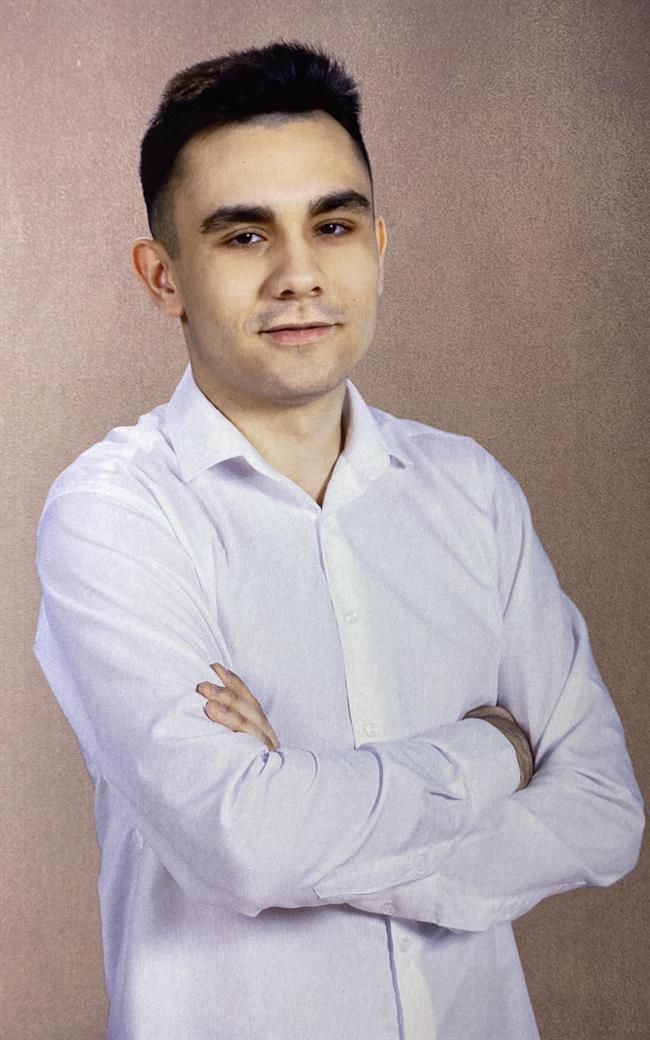 Эльдар Нодирович - репетитор по математике и информатике