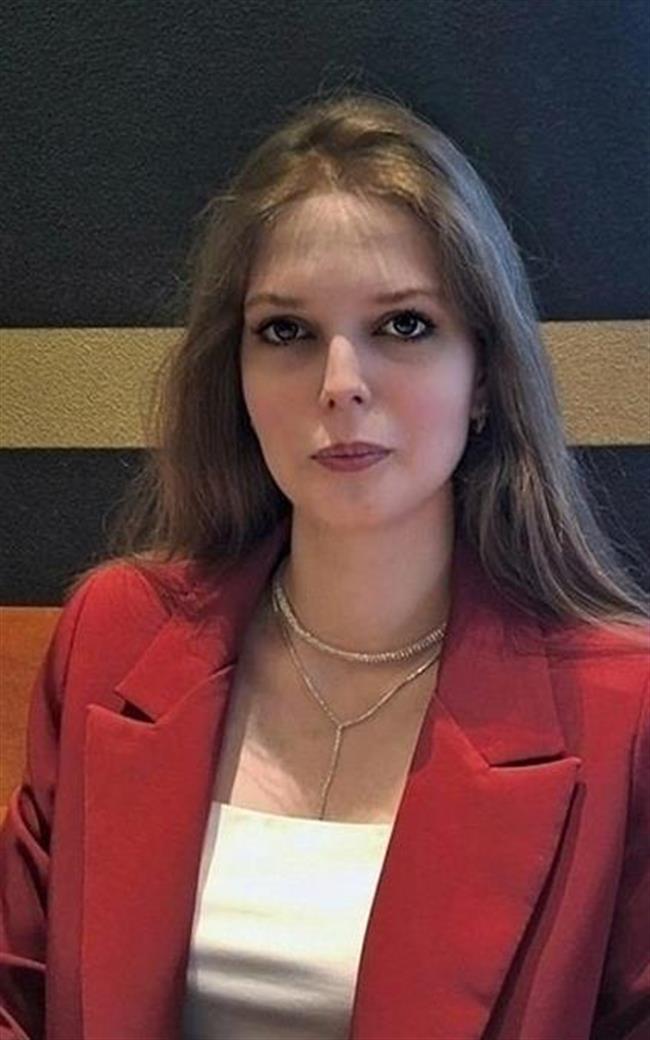 Валерия Вадимовна - репетитор по китайскому языку и русскому языку для иностранцев