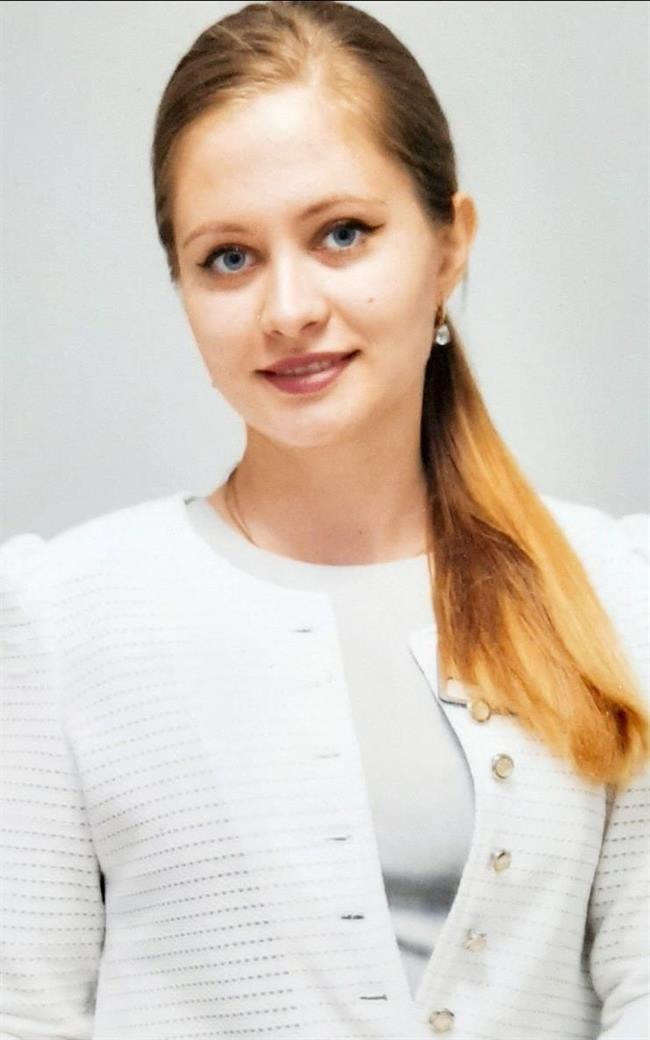 Светлана Витальевна - репетитор по русскому языку, математике, подготовке к школе, другим предметам и предметам начальной школы