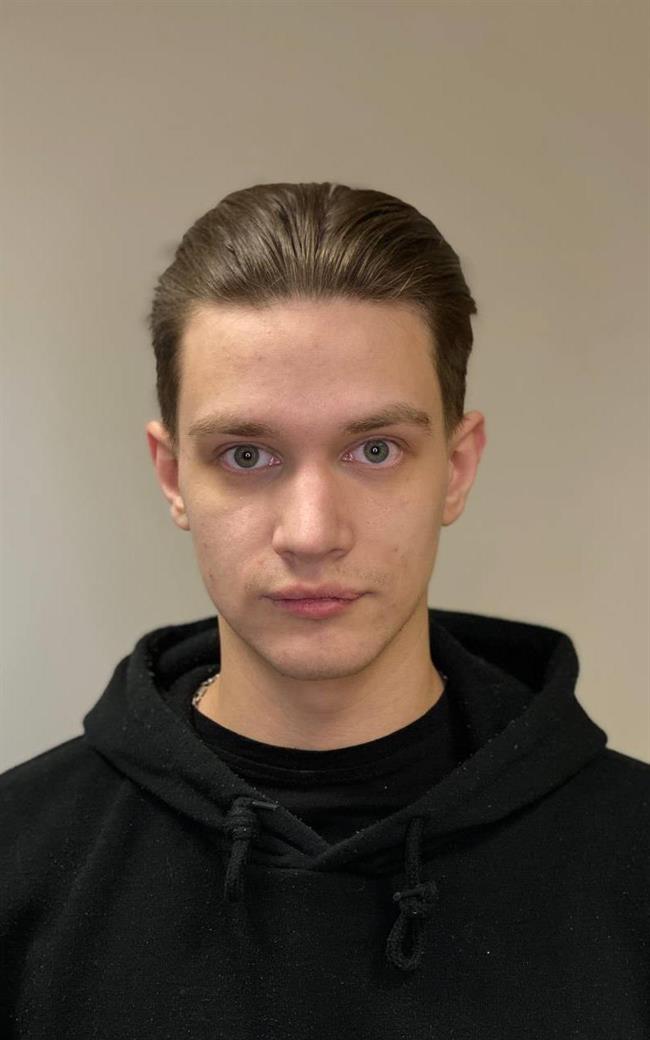 Алексей Андреевич - репетитор по информатике
