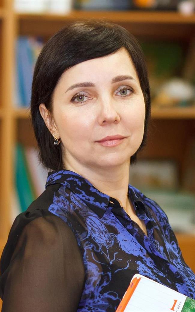 Виолетта Виталиевна - репетитор по предметам начальной школы