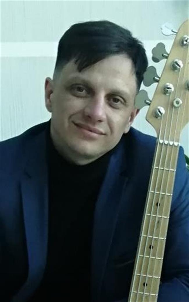 Дмитрий Геннадьевич - репетитор по музыке