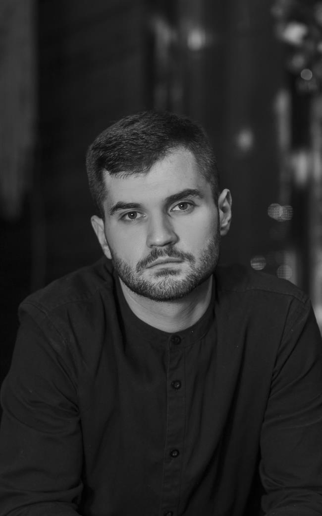 Александр Васильевич - репетитор по физике
