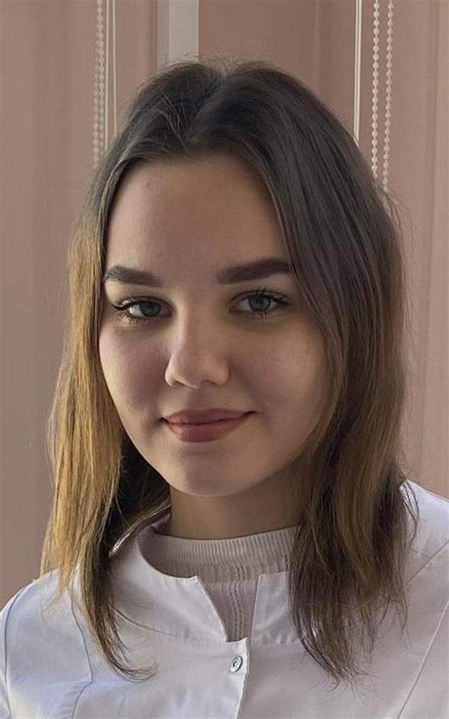 Анастасия Алексеевна - репетитор по химии и обществознанию