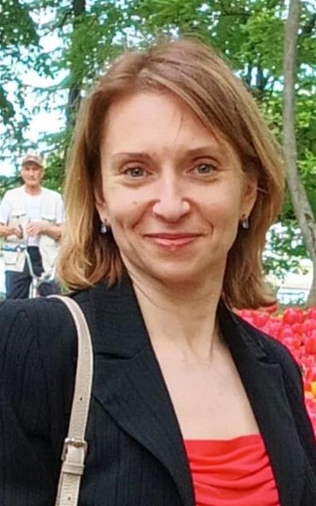Ирина Юрьевна - репетитор по химии