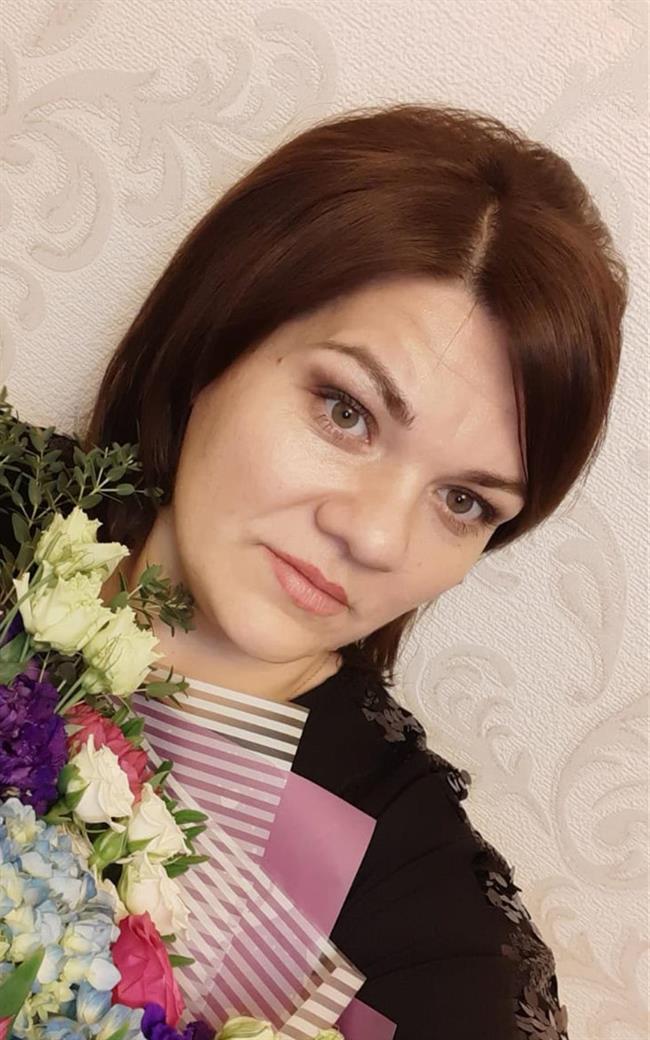 Елена Юрьевна - репетитор по подготовке к школе