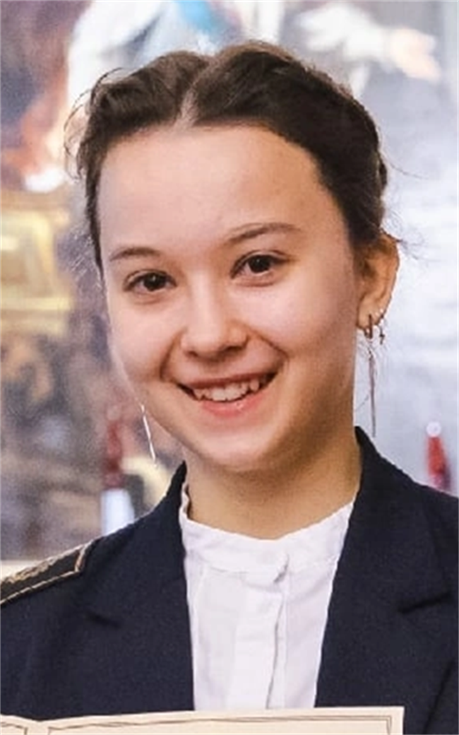 Анастасия Александровна - репетитор по русскому языку, математике, физике, географии и английскому языку
