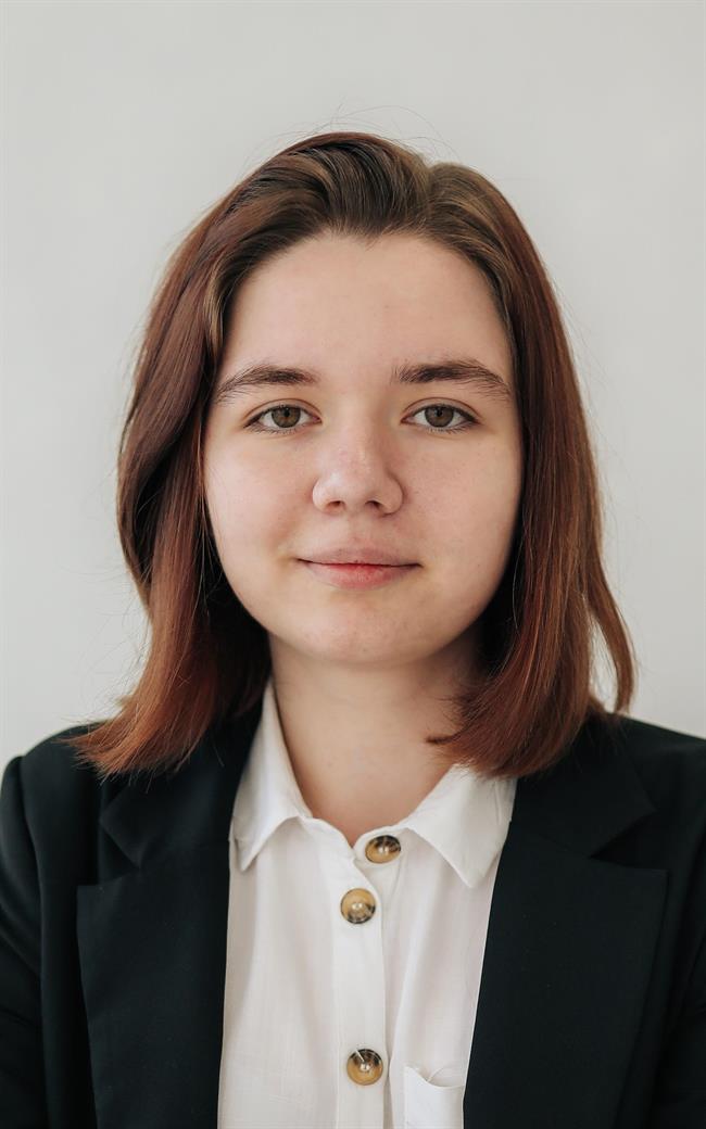 Наталия Александровна - репетитор по русскому языку и биологии