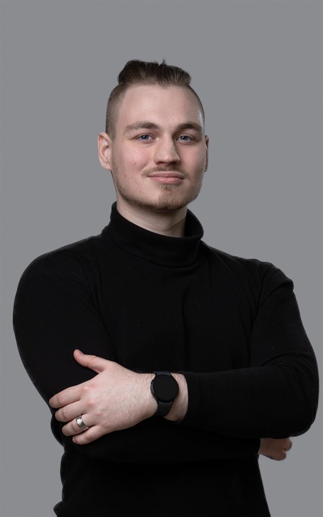 Максим Дмитриевич - репетитор по математике