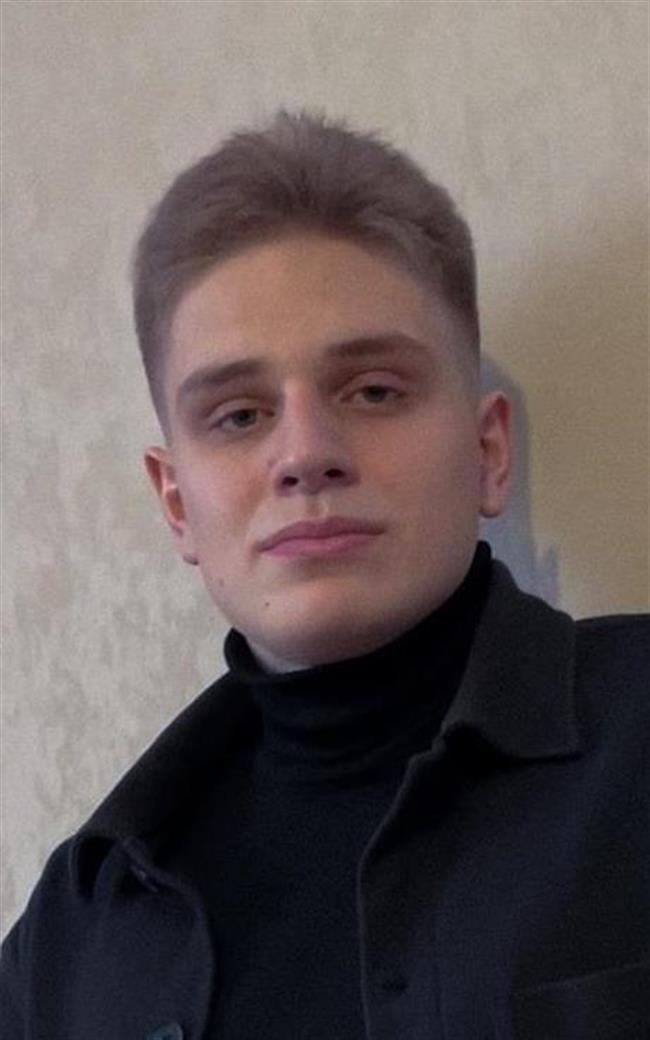 Александр Дмитриевич - репетитор по математике, физике, биологии и предметам начальной школы