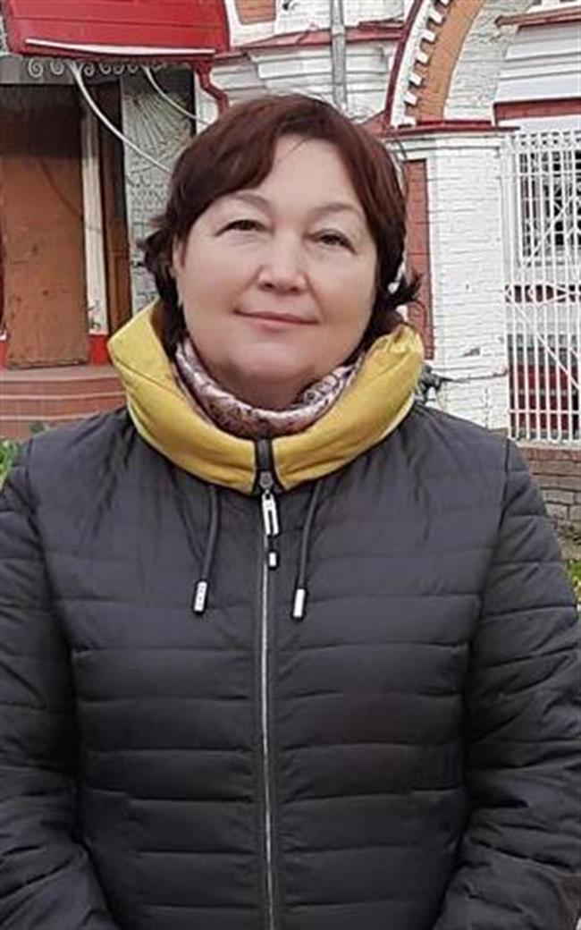 Фаина Петровна - репетитор по обществознанию и истории