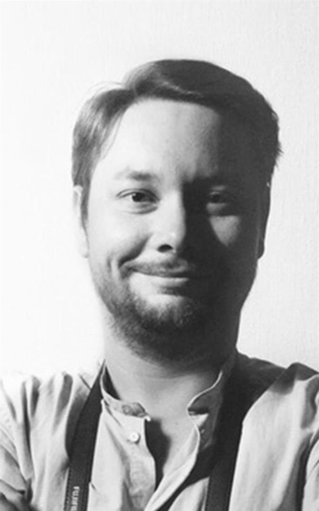 Михаил Владимирович - репетитор по физике и информатике