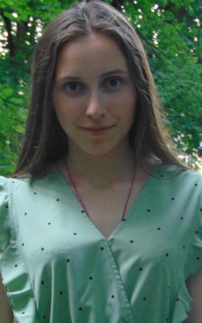 Екатерина Олеговна - репетитор по английскому языку, подготовке к школе, предметам начальной школы и коррекции речи