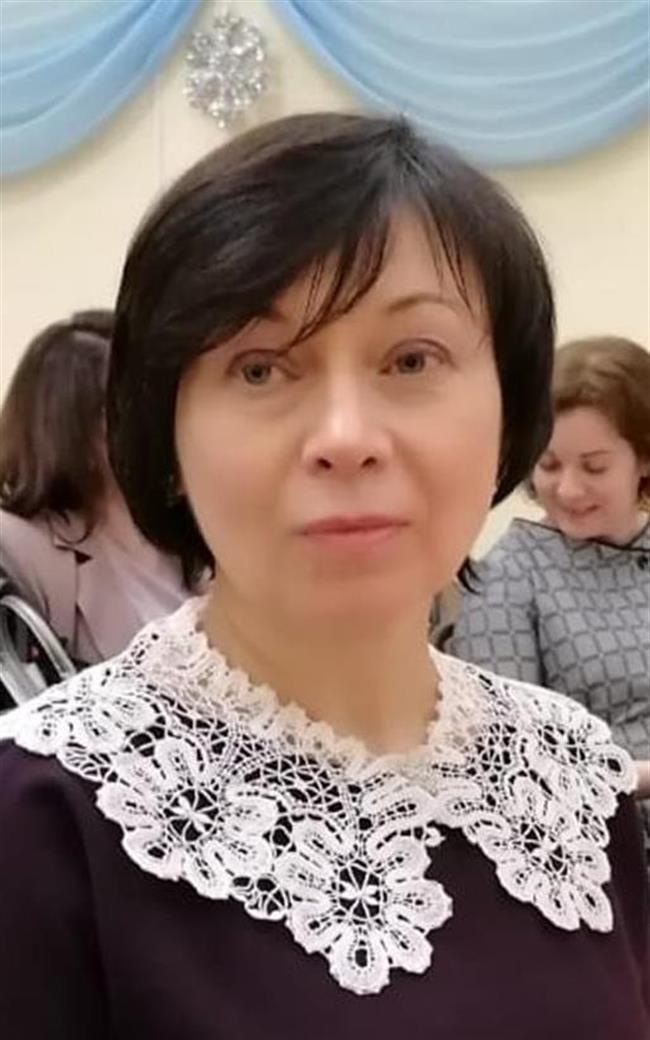 Ирина Валерьевна - репетитор по русскому языку и литературе