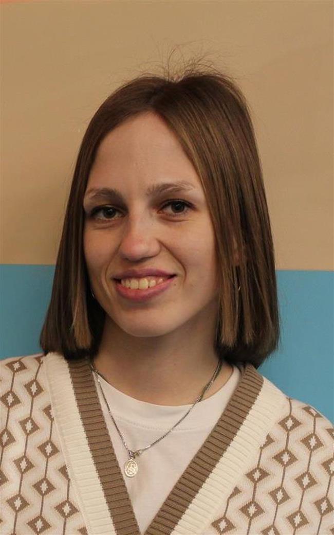 Мария Викторовна - репетитор по химии
