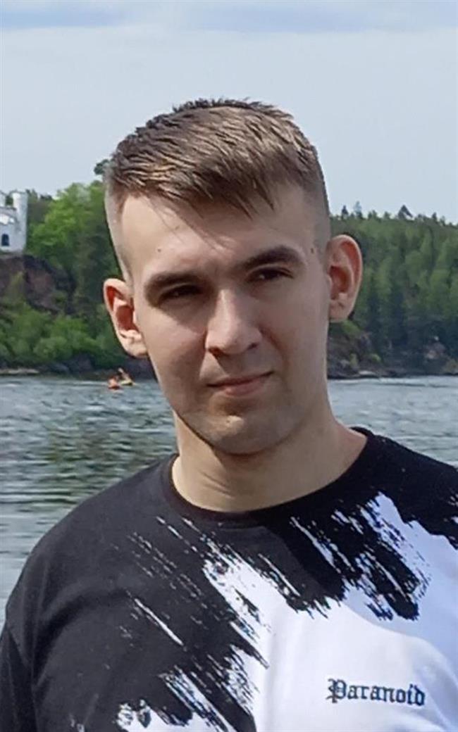 Илья Сергеевич - репетитор по информатике