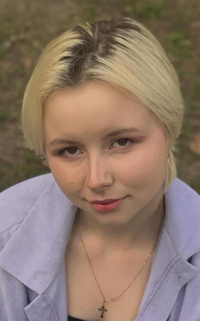 Ксения Ирсеновна - репетитор по английскому языку