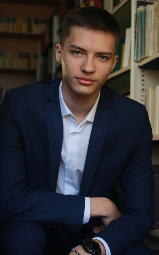 Матвей Олегович - репетитор по математике и физике