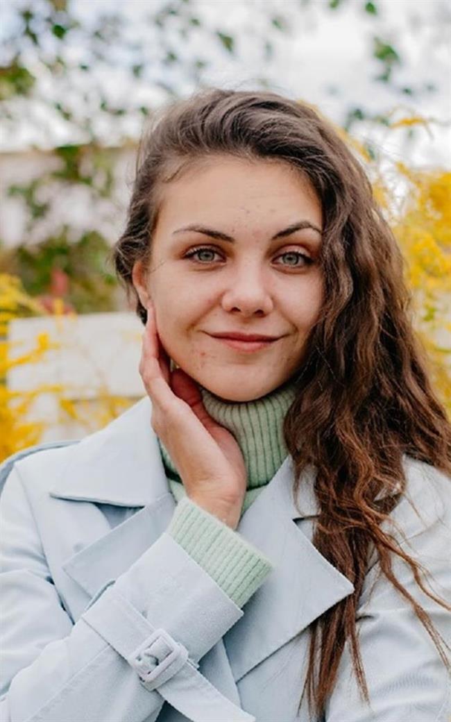 Анастасия Максимовна - репетитор по химии