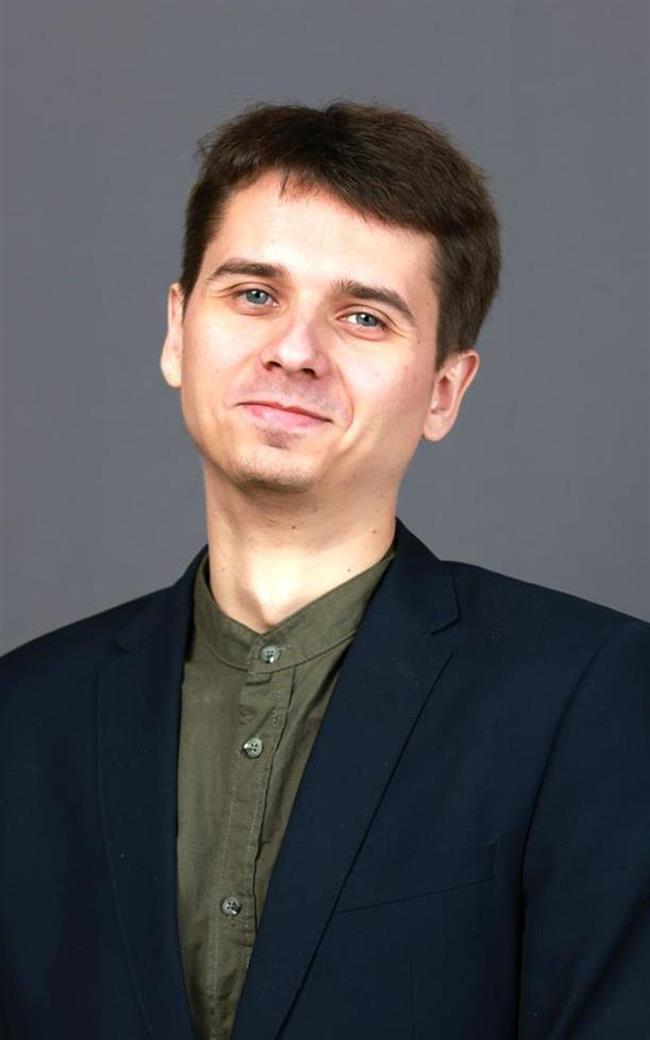 Виталий Глебович - репетитор по английскому языку, французскому языку, истории, обществознанию и экономике