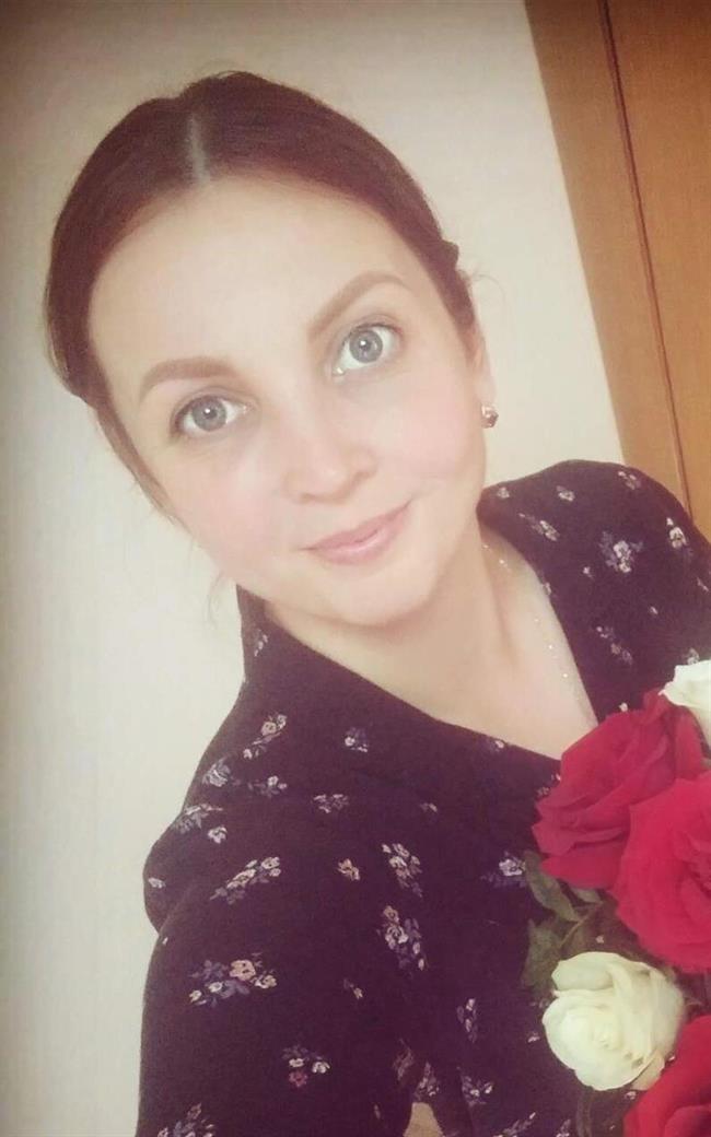 Ольга Александровна - репетитор по подготовке к школе, предметам начальной школы, обществознанию и экономике