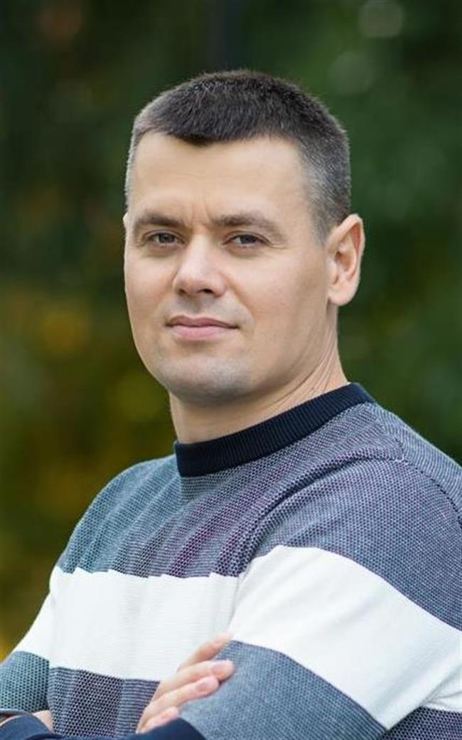 Виталий Викторович - репетитор по английскому языку и немецкому языку