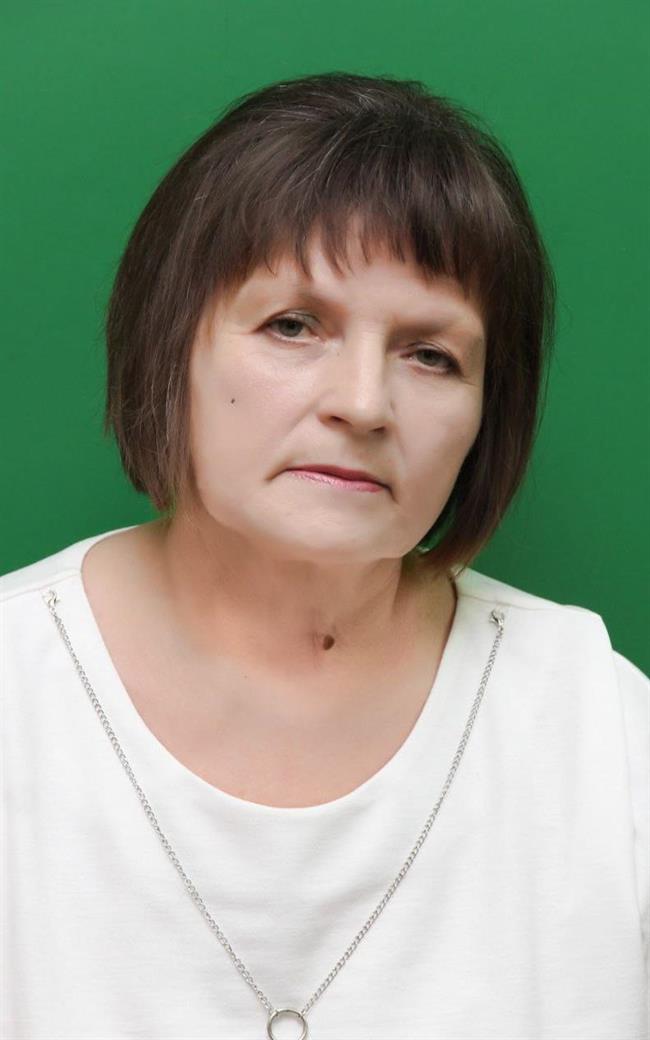 Ольга Петровна - репетитор по немецкому языку и английскому языку