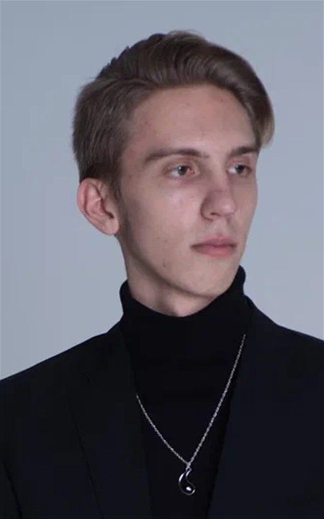 Александр Георгиевич - репетитор по русскому языку