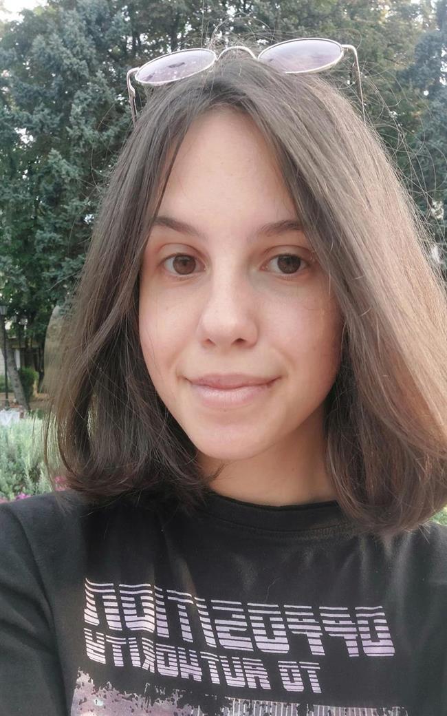 Виктория Олеговна - репетитор по испанскому языку и английскому языку