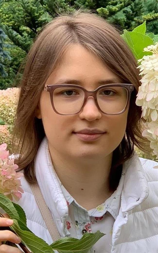 Аида Александровна - репетитор по английскому языку, литературе и немецкому языку