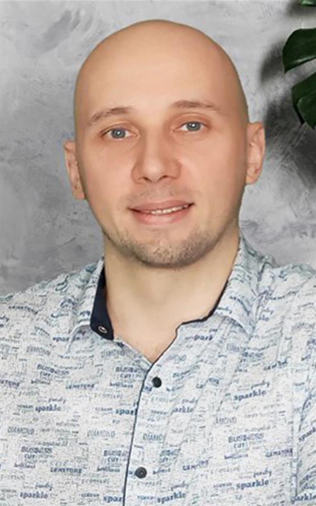 Николай Степанович - репетитор по английскому языку