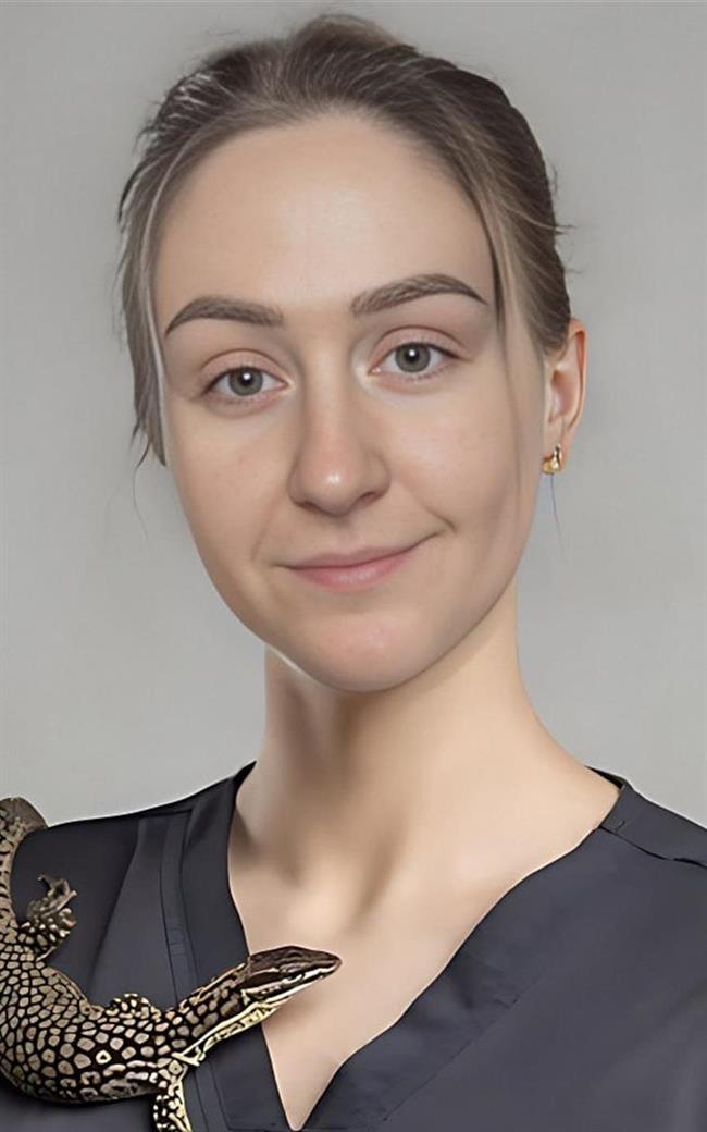 Яна Андреевна - репетитор по биологии