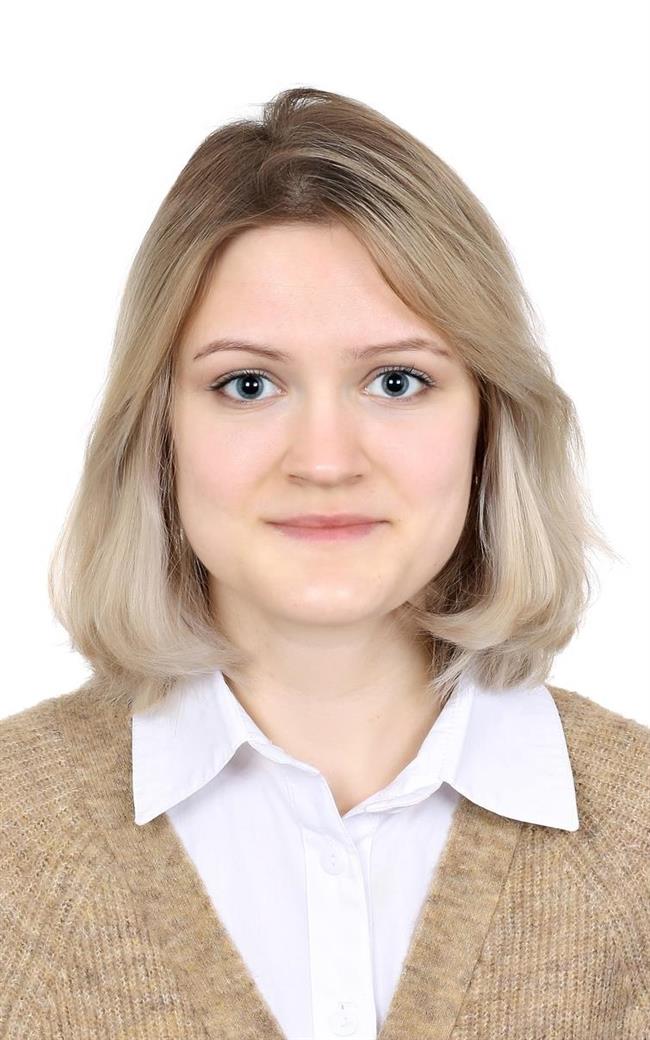 Ульяна Юрьевна - репетитор по химии