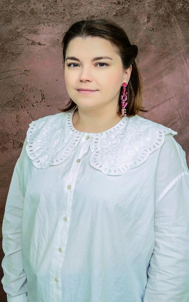 Анастасия Андреевна - репетитор по русскому языку