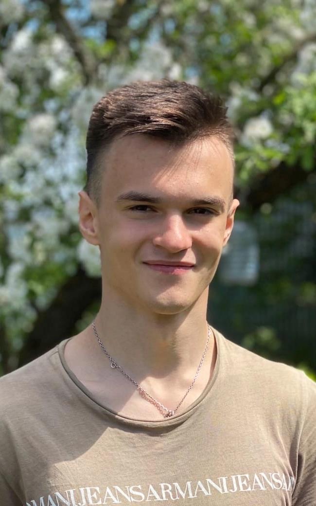 Петр Александрович - репетитор по информатике